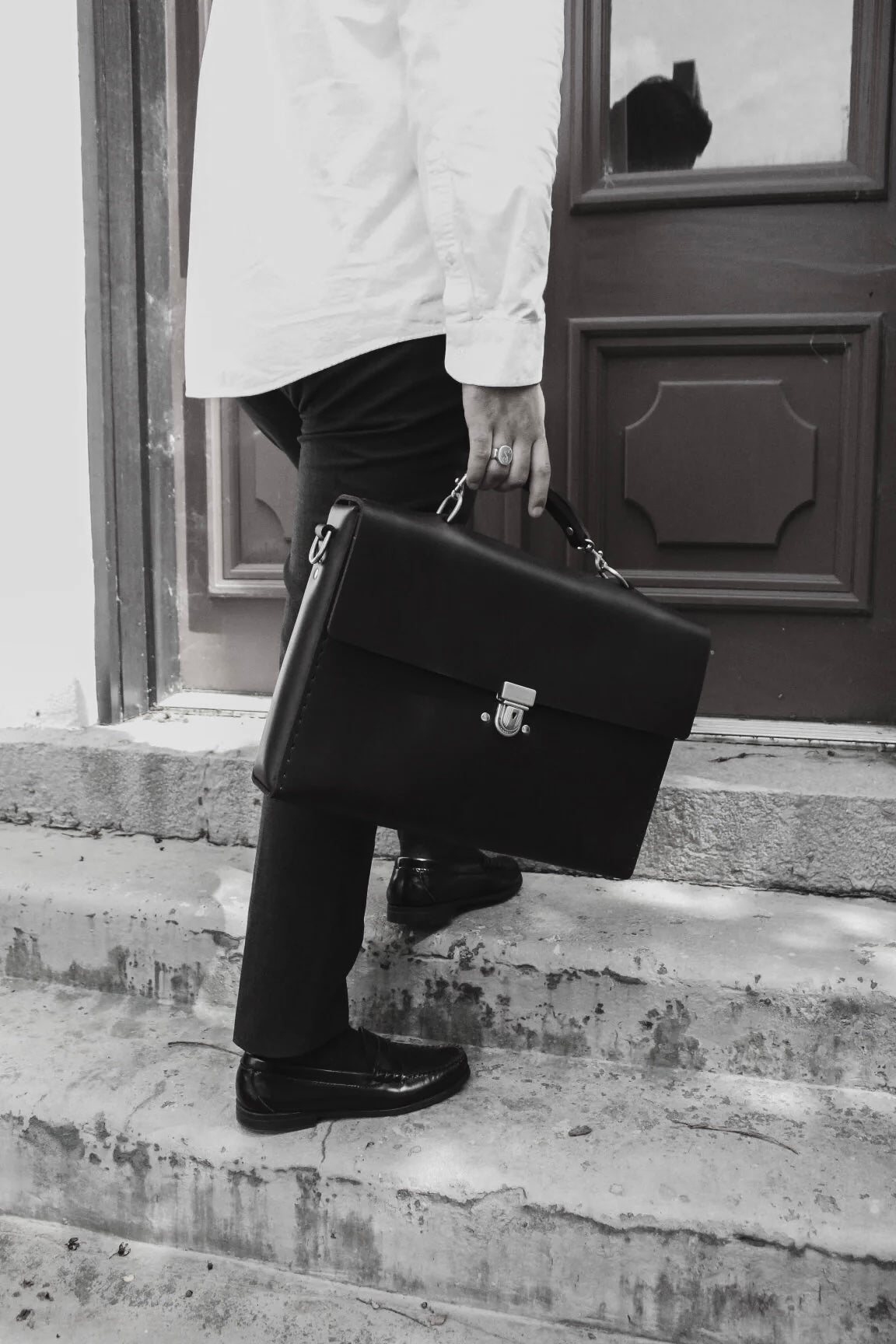 The Oxford - Buffalo Black