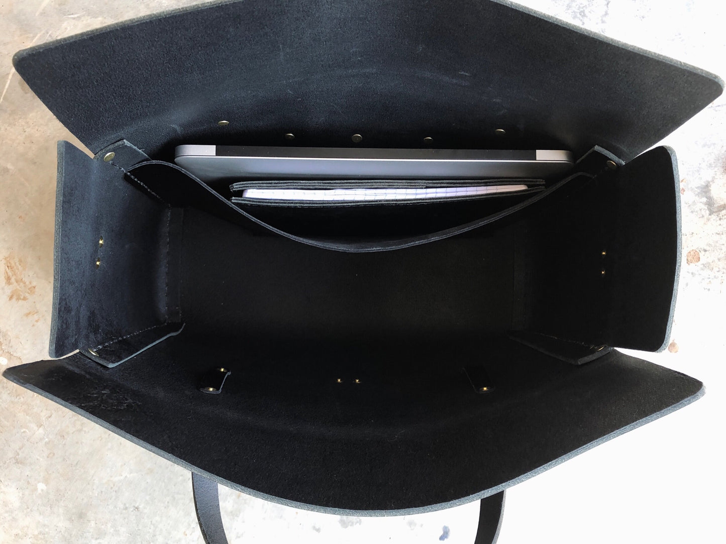 The Doctor Bag - buffalo black