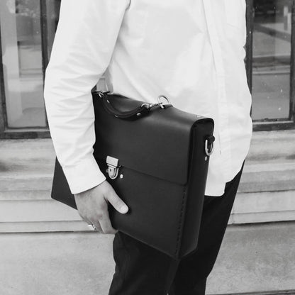 The Oxford - Buffalo Black