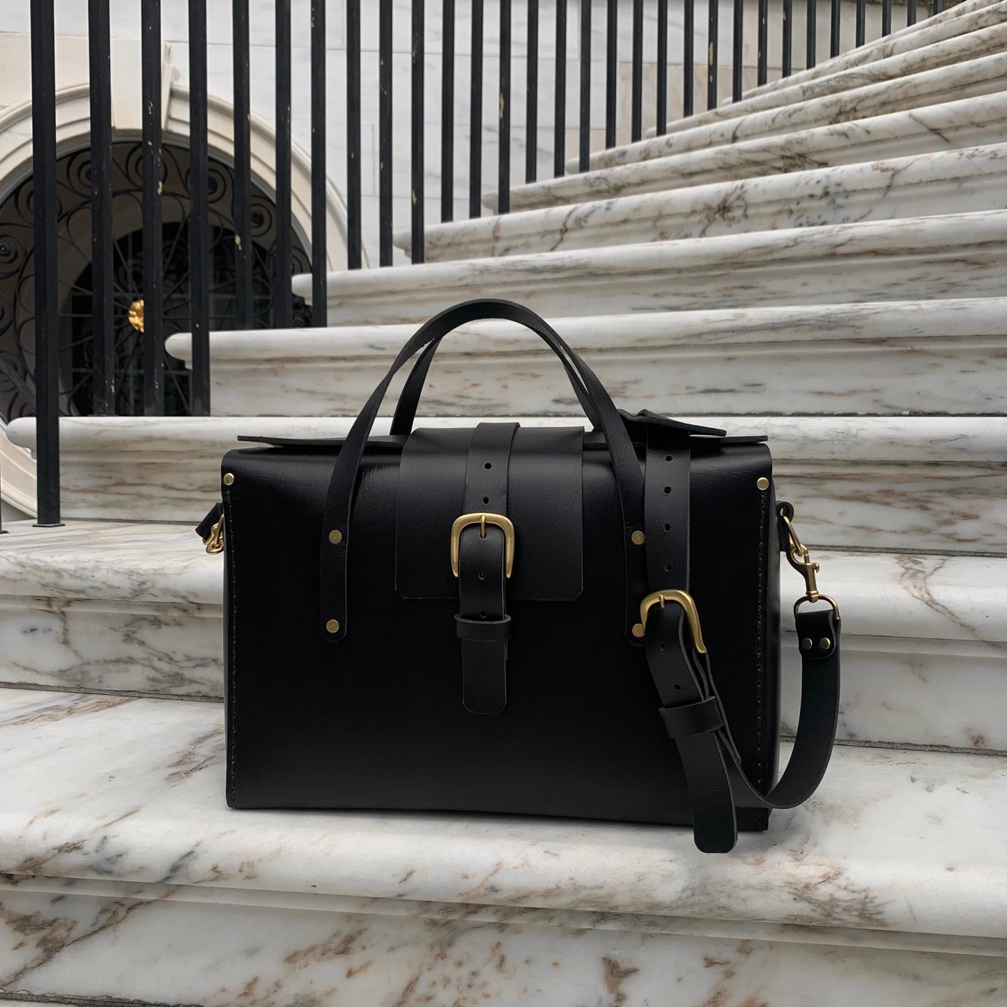 The Doctor Bag - Buffalo Black