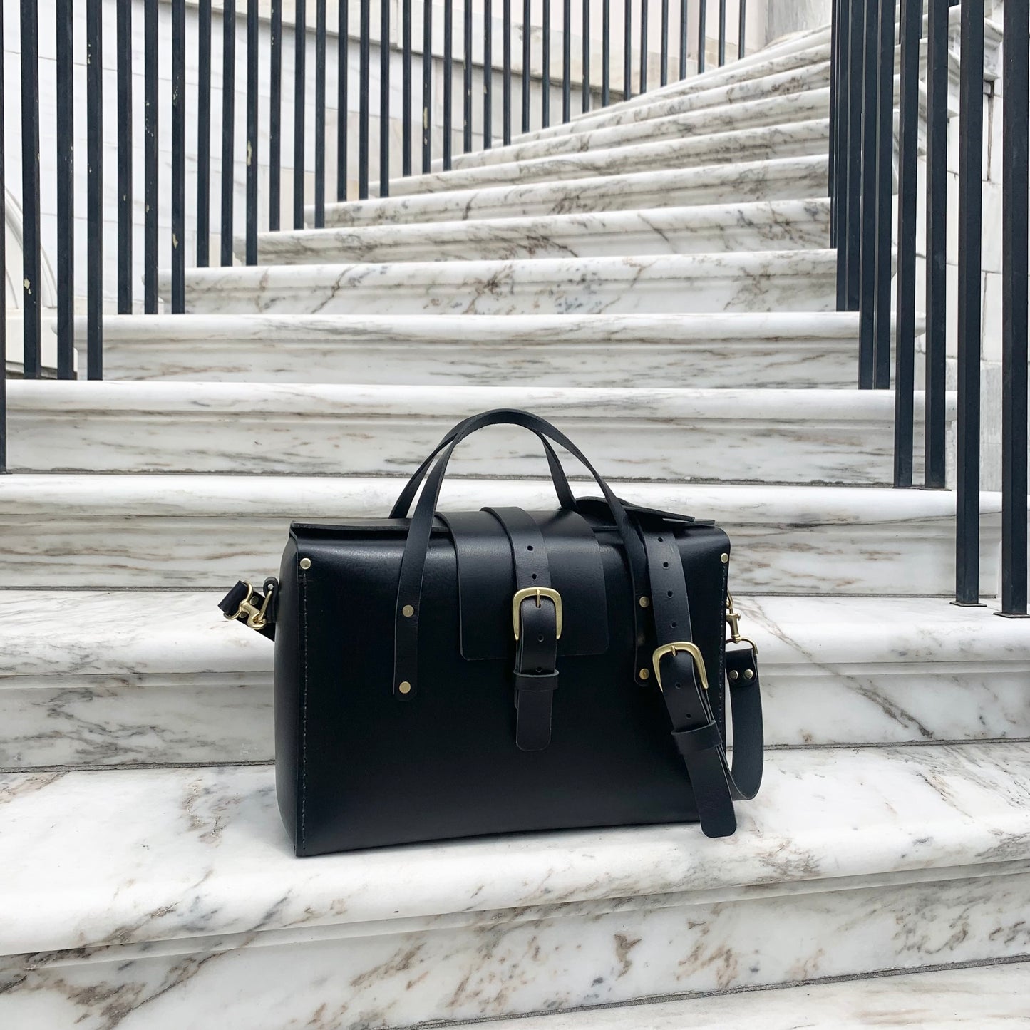 The Doctor Bag - buffalo black